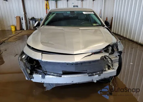 2017 Chevrolet Impala Lt z USA, uszkodzony, nr VIN 2G1105SA6H9153547